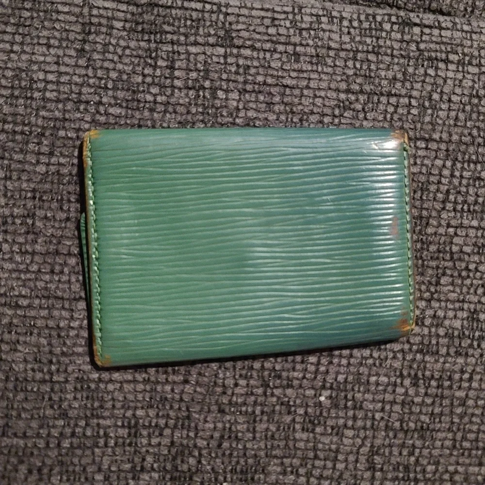 Louis Vuitton | Epi Keyholder